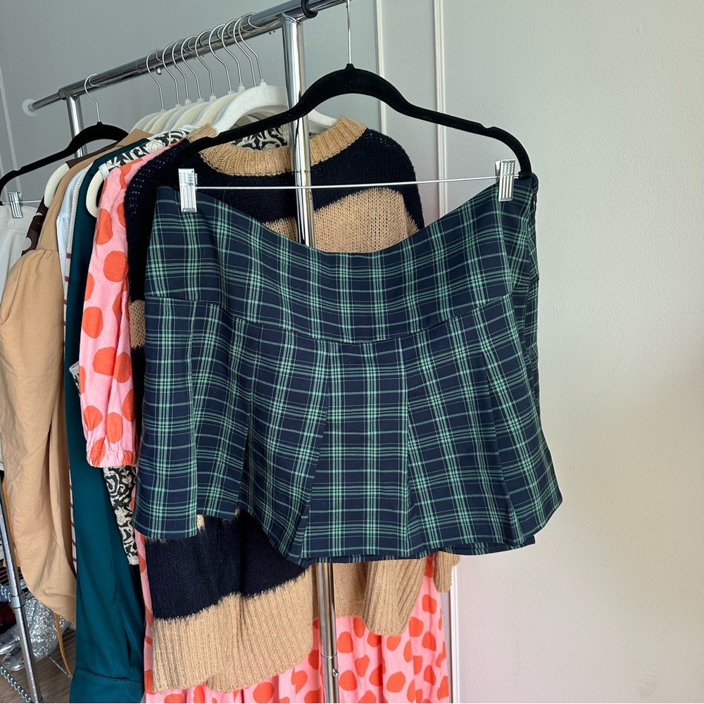plaid mini skirt